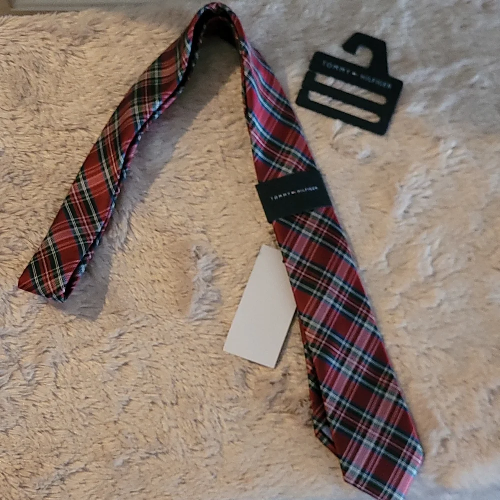 Tommy Hilfiger boys tie